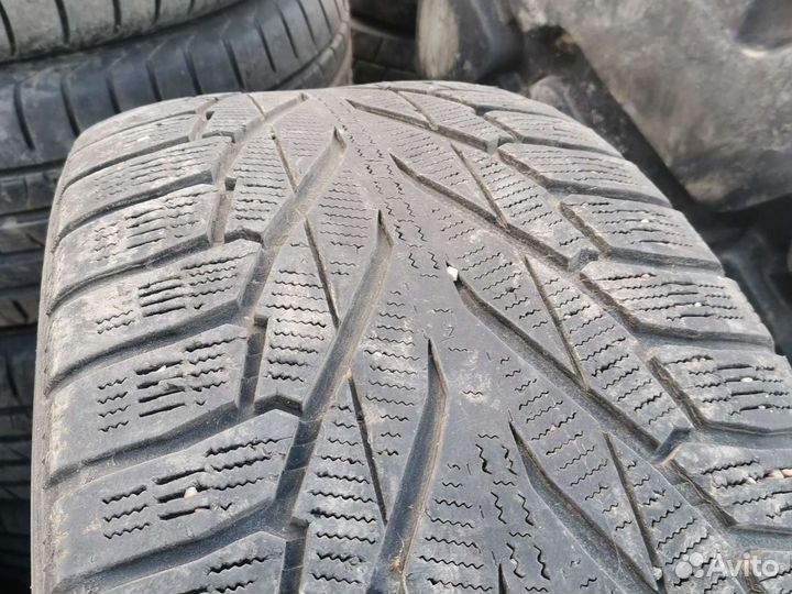 Nokian Tyres Hakkapeliitta R2 SUV 285/60 R18 116R