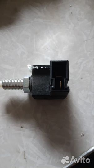 Концевик под педаль тормоза 938103K000