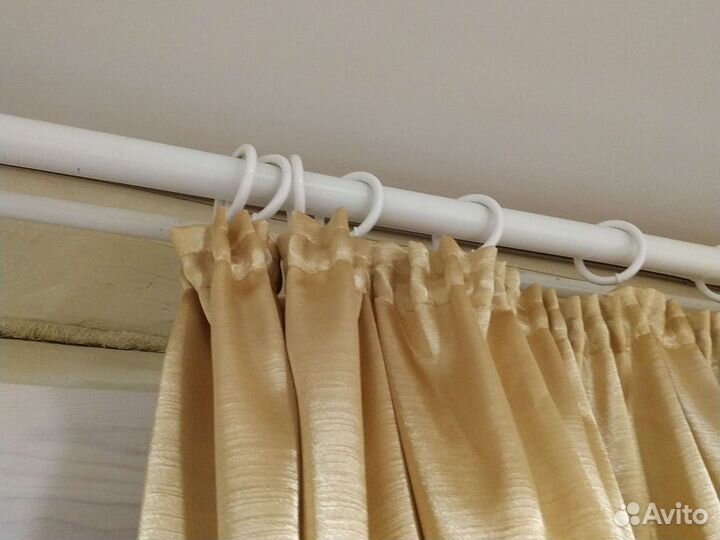 Шторы 300х235 2 штуки итого 600 см