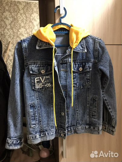 Куртка джинсовая