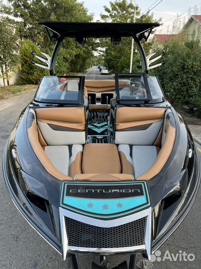 Катер буксировщик Centurion Ri 237