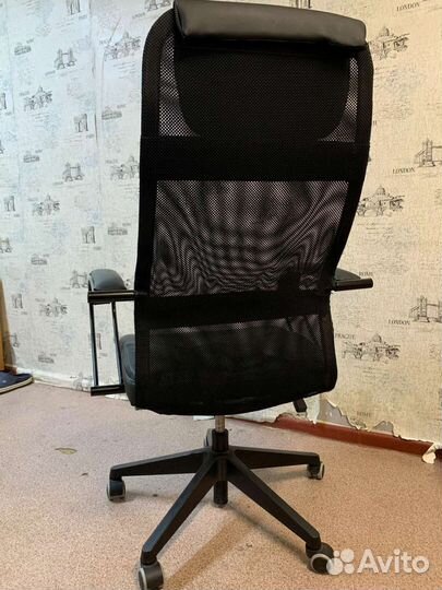 Компьютерное кресло