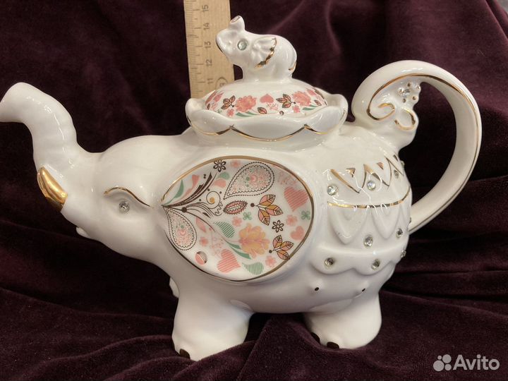 Заварочный чайник,чайные пары