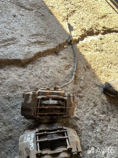 Суппорта паджеро 4