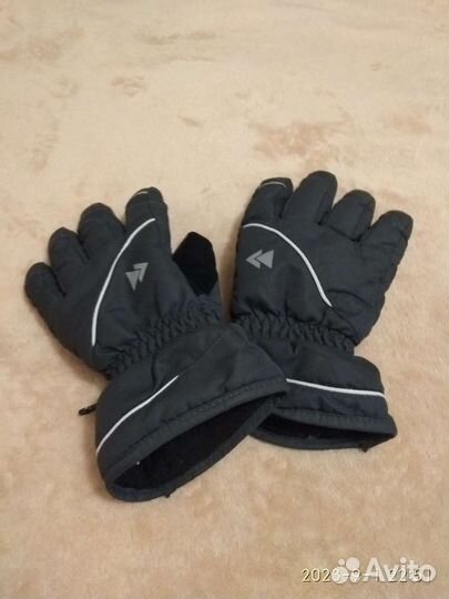 Перчатки на мальчика 10-12 лет