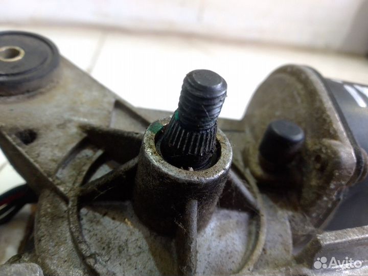 Моторчик стеклоочистителя передний