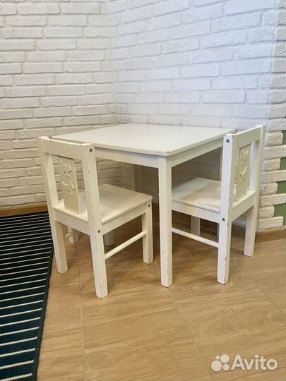Детский стол и стулья IKEA