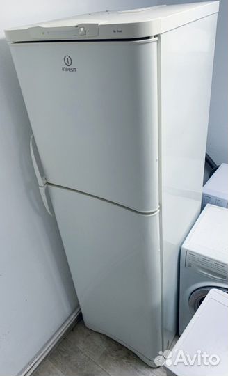 Холодильник Indesit