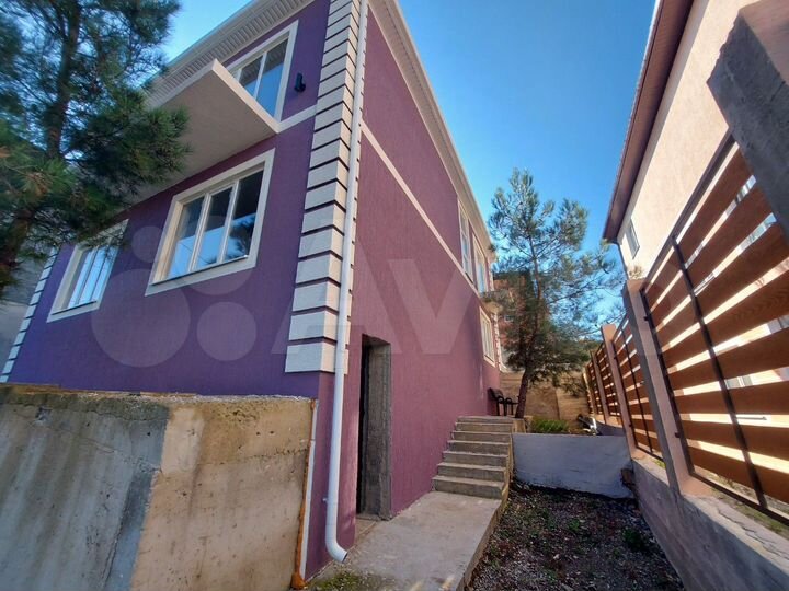 Дом 185,9 м² на участке 4 сот.