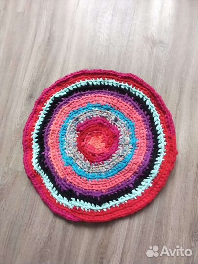 Коврики вязанные ручной работы