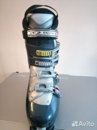 Горнолыжные ботинки 