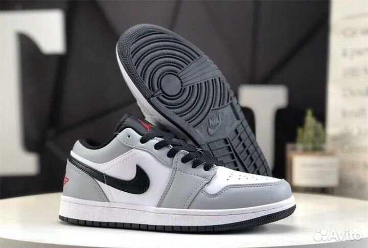 Кроссовки nike air jordan 1