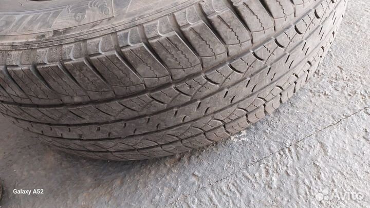 Продам резину Michelin 265/65/R17