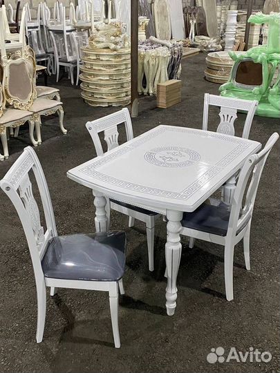 Столы и стулья