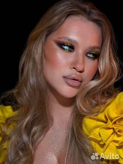 Модель на макияж