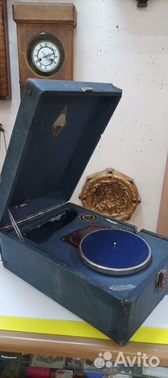 Патефон с электро приводом