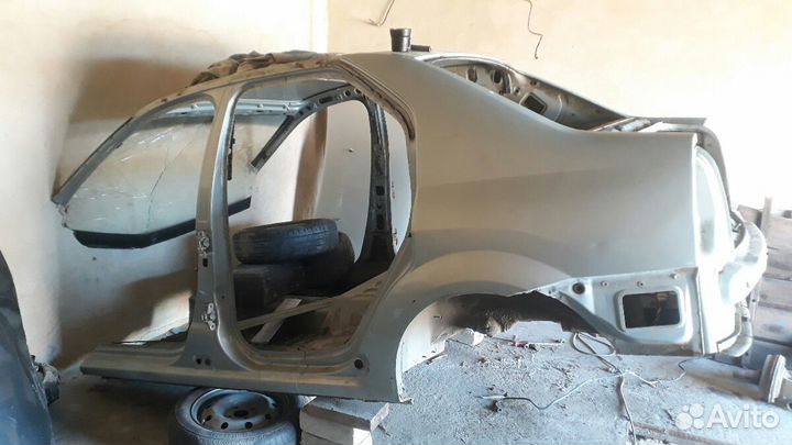 Крыша со стойками на рено логан