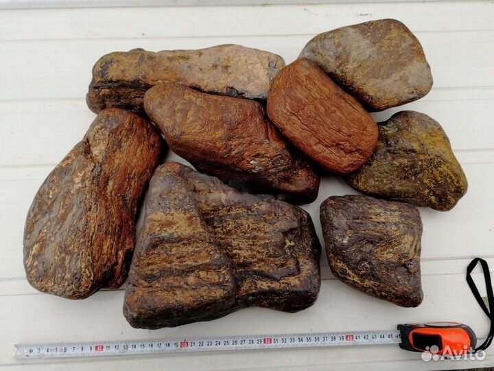 Природный камень валун кора дерева