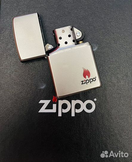 Зажигалка Zippo с кремнием и топливом