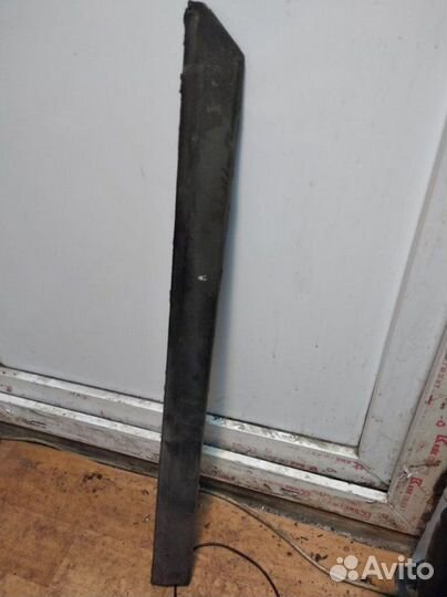 Молдинг двери задний левый Volkswagen Vento