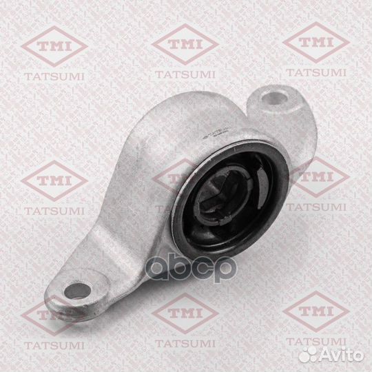 Сайлентблок нижнего рычага с кронштейном пере