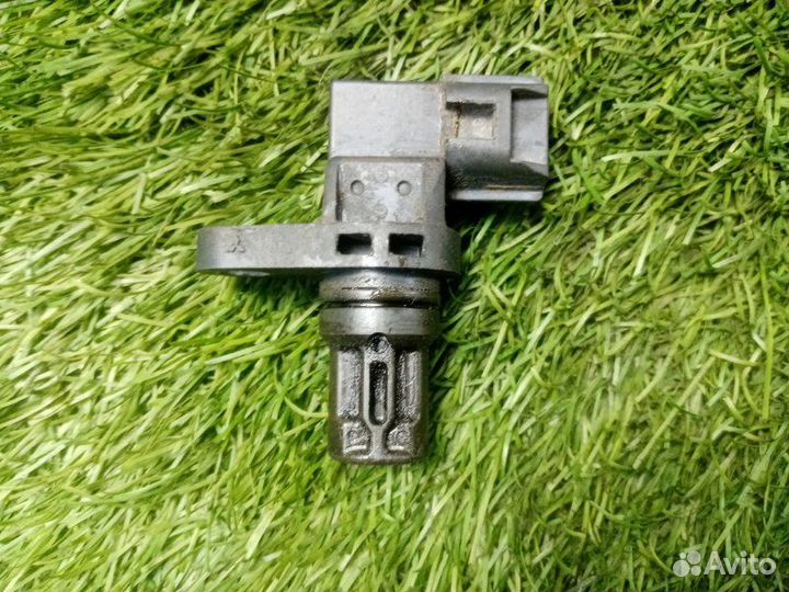 Датчик положения распредвала Mazda 3 BK Z6 652169