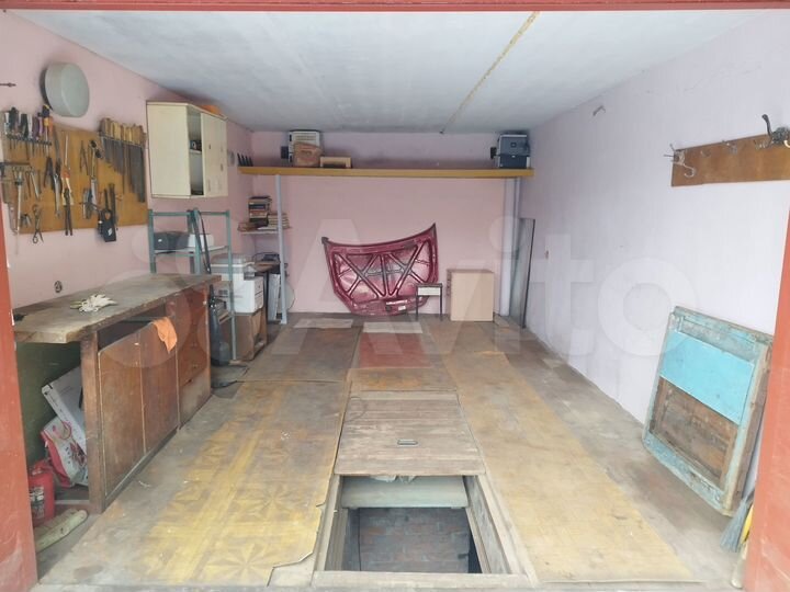 Гараж, > 30 м²