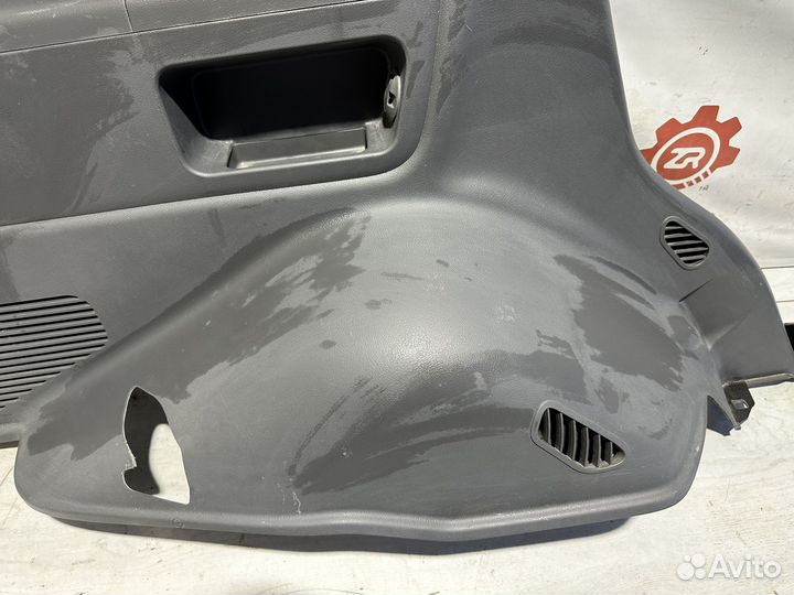 Lexus LX570 Обшивка багажника левая