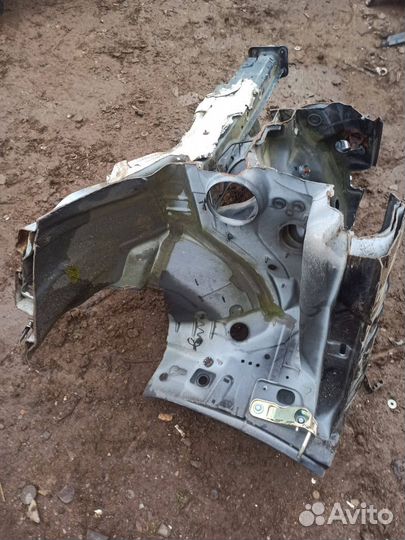 Лонжерон передний правый