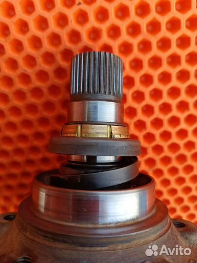 Фланец привода МКПП VAG 02T409343A