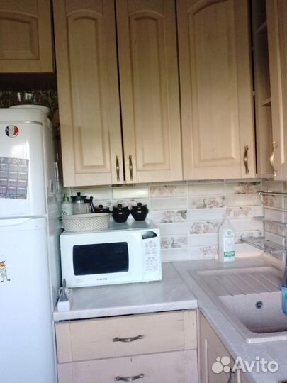 Кухонный гарнитур угловой бу для маленькой кухни