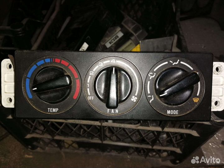 Блок управления печкой kia sportege1