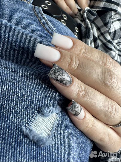 Маникюр педикюр