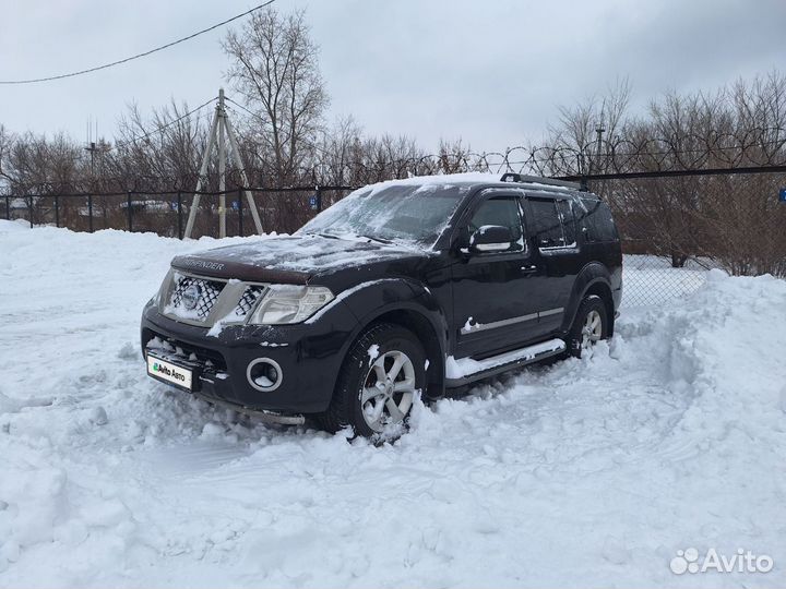Nissan Pathfinder 2.5 AT, 2011, 200 000 км