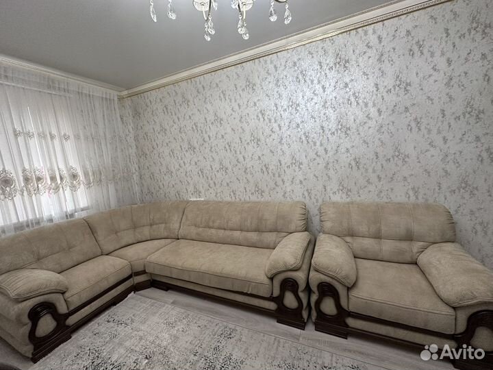 Угловой диван с креслом б/у