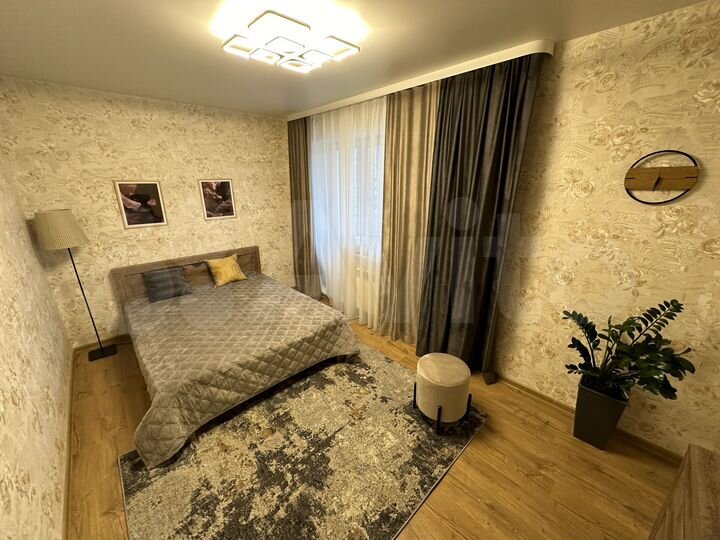 2-к. квартира, 57 м², 7/18 эт.