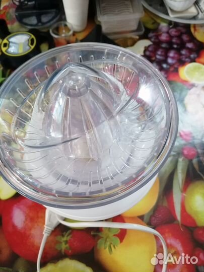 Соковыжималка электрическая для цитрусовых