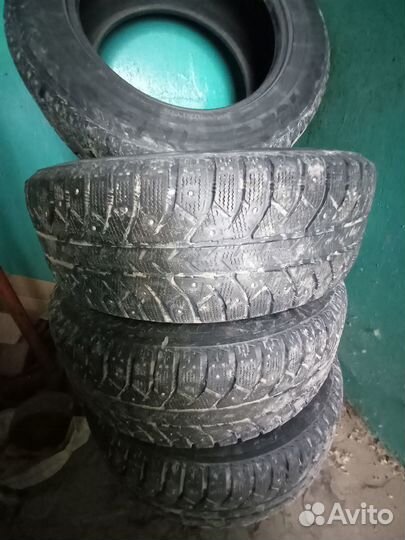 Bridgestone Ice Cruiser 7000 235/65 R17