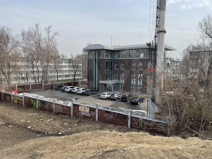 Здание- 899.7 м² и земельный участок - 1887,83 м2