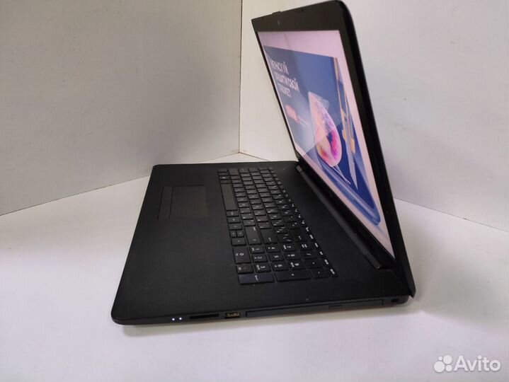 Ноутбук HP 17-ak011ur