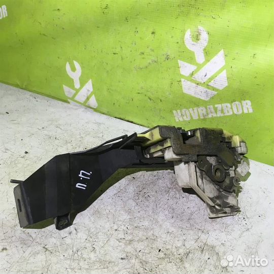 Замок двери передней правой Форд Фокус 1