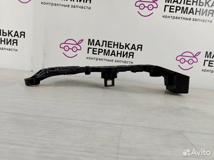 Механизм открытия капота (кронштейн в салоне) BMW