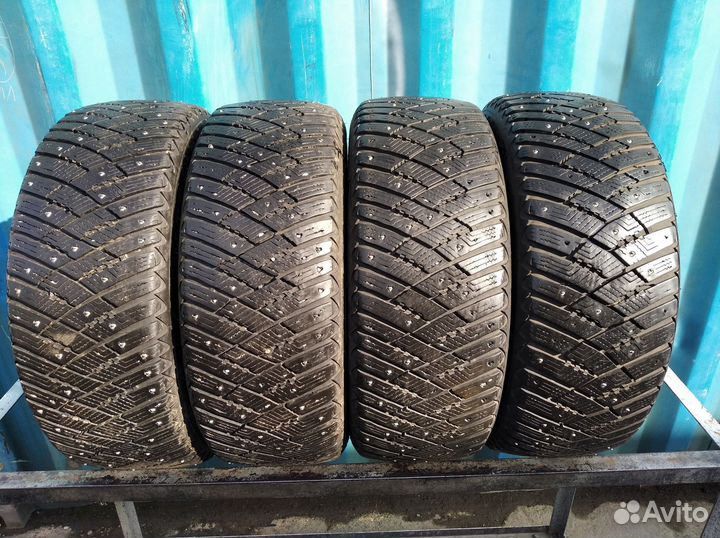 Goodyear Ultragrip Ice Arctic 205/60 R16 93R