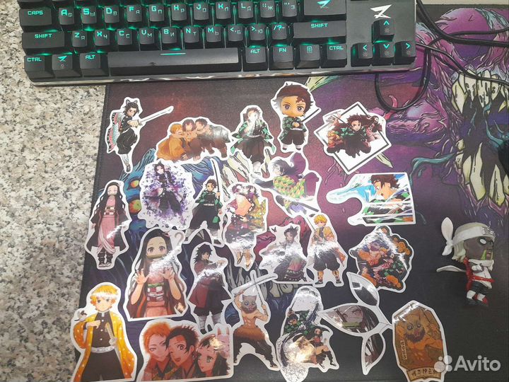 Наклейки аниме