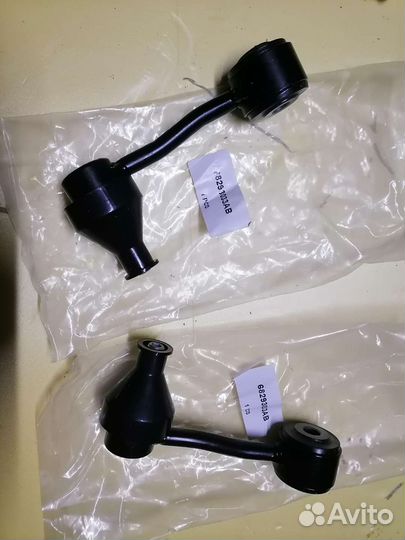 Передние стойки стабилизатора Jeep Wrangler JL