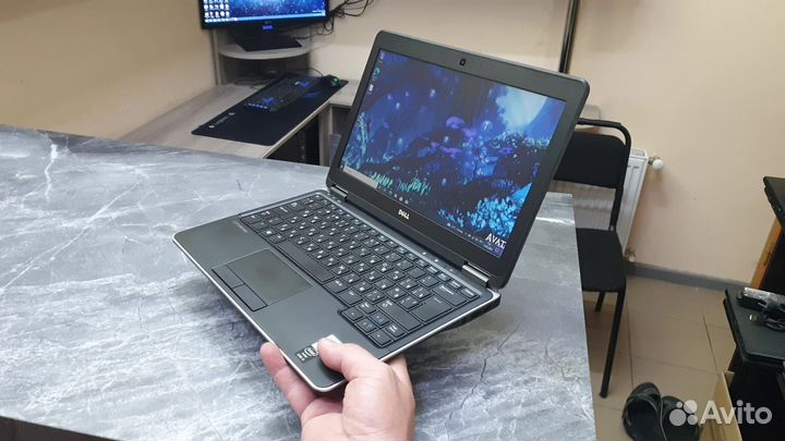 Ноутбук Dell (12.5