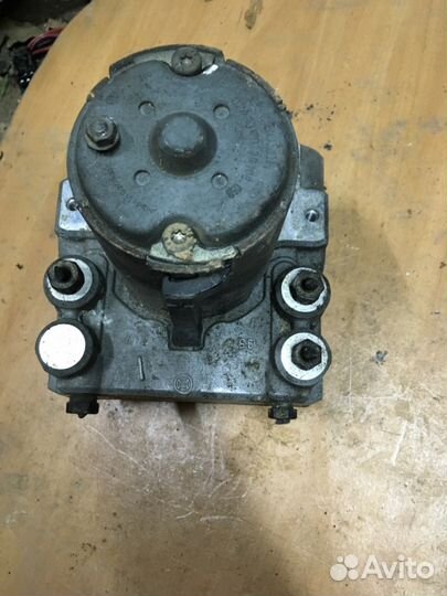 Блок ABS BMW 7 E38 0265213010