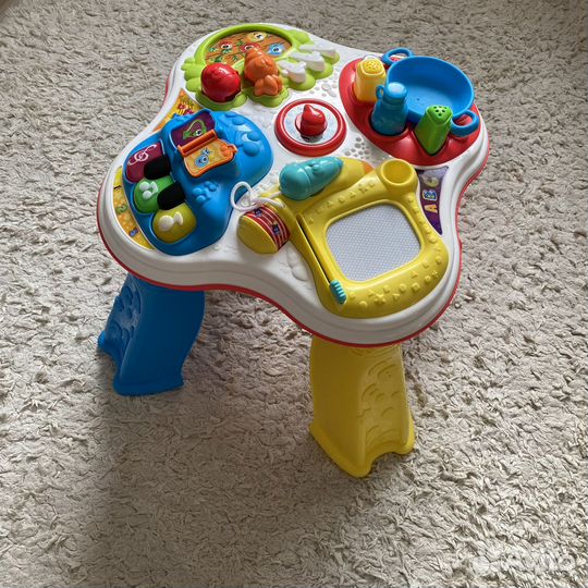 Музыкальный развивающий стол chicco