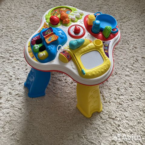 Музыкальный развивающий стол chicco