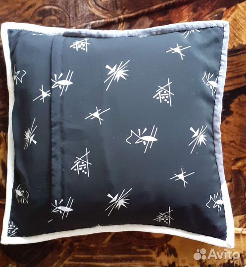 Диванная подушка